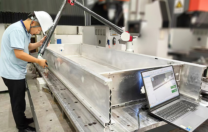 Battery pack size accuracy inspection