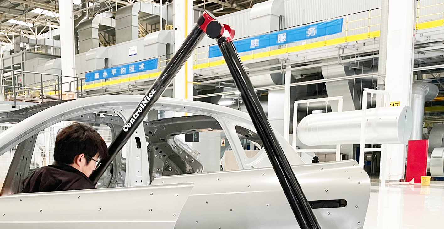 The joint arm measuring machine analyzes the deformation accuracy of the body panel.